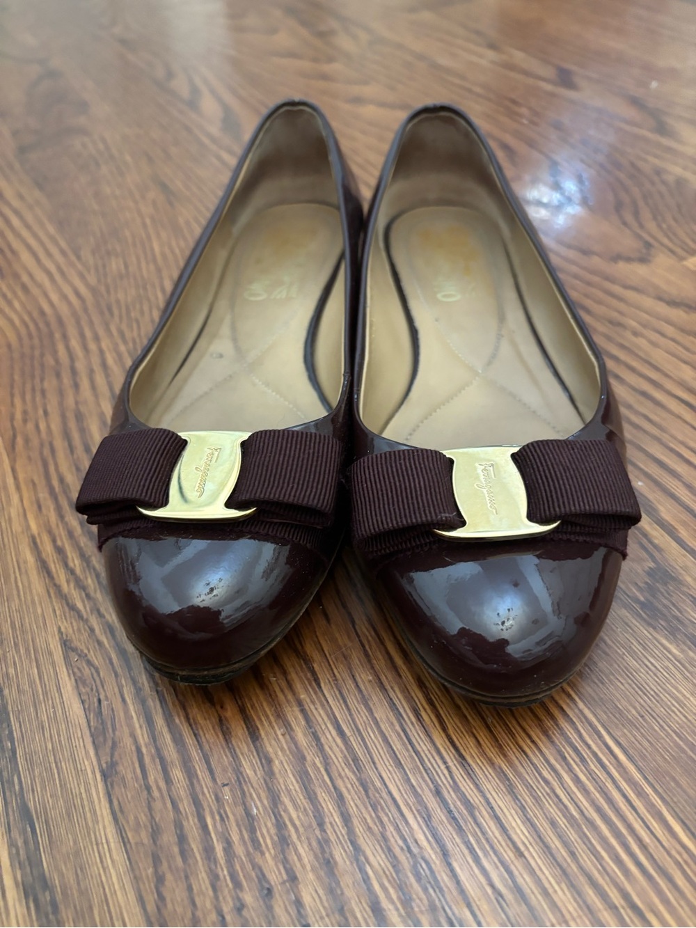 FERRAGAMO Varina Patent Leather Bow Ballerina Flats 6.5